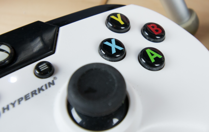 Illustration for article titled Hyperkin X91 Retro Controller Review: Past Imperfect
